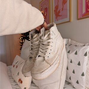 women’s high top vans white